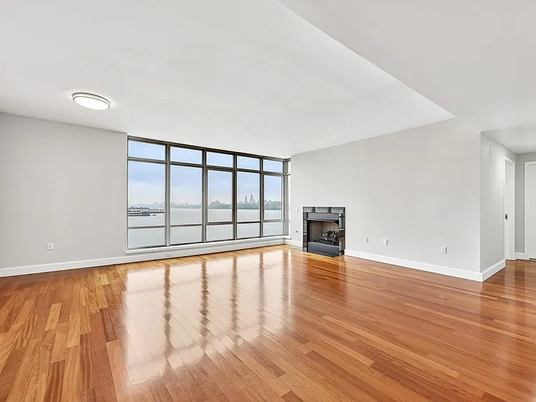 8100 River Rd #817 — Photo 4