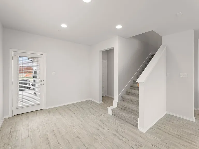 4511 Avion Dr — Photo 6