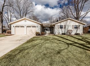 1690 Lin Lor Ln, Elgin, IL 60123