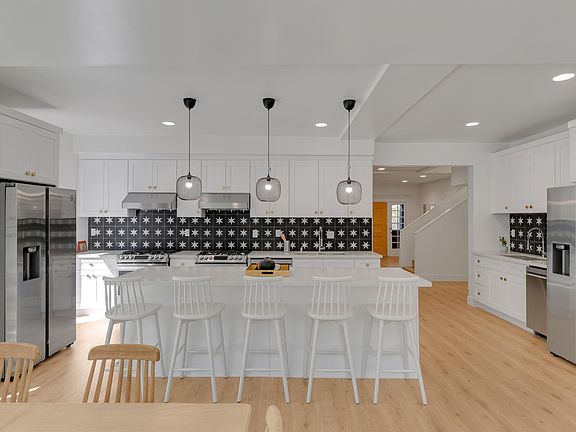 2nd image of 426 S Serrano Ave #11366453
