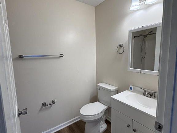 4th image of 242 Katelyn Cir