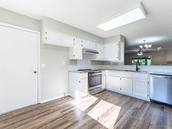 5th image of 48 Westmorland Dr