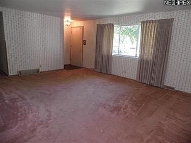 5th image of 528 Orchard Grove Ave