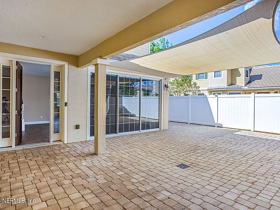 5th image of 504 HEDGEWOOD Drive