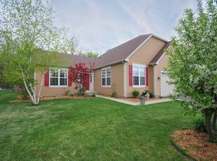 301 Redwing Dr, Woodstock, IL 60098