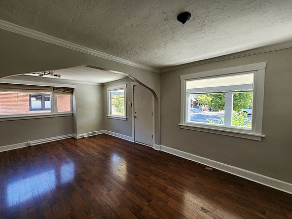 5th image of 369 E Ramona Ave