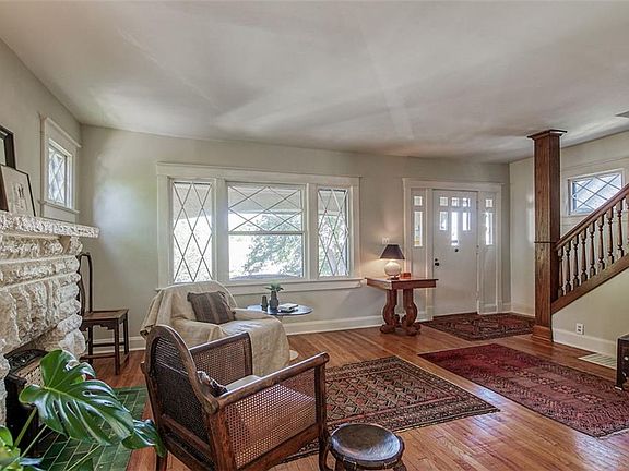 5th image of 4147 Holmes St