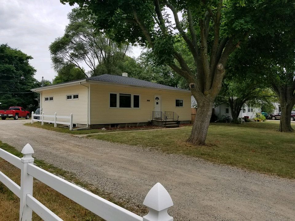2nd image of 1916 Stockman Rd #A