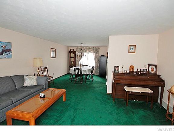 5th image of 974 Castlebar Dr