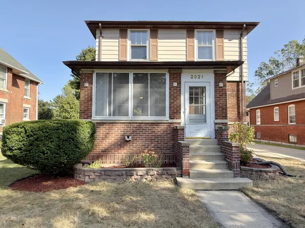 2521 Elizabeth Ave, Zion, IL 60099
