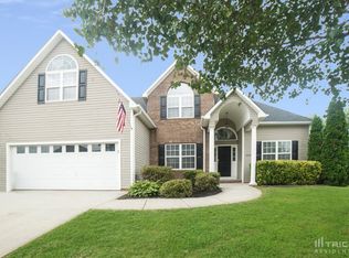 3320 Dobbs Parish Ln, Pfafftown, NC 27040