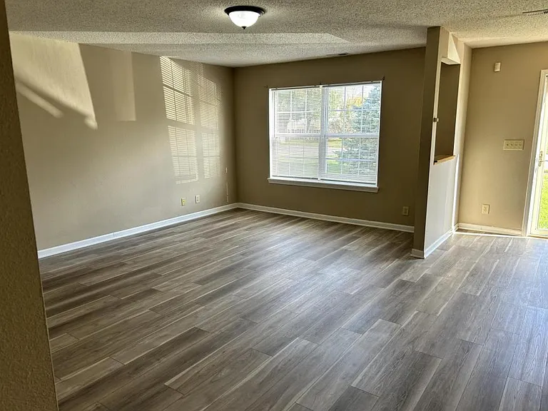 4019 Highland Dr — Photo 7