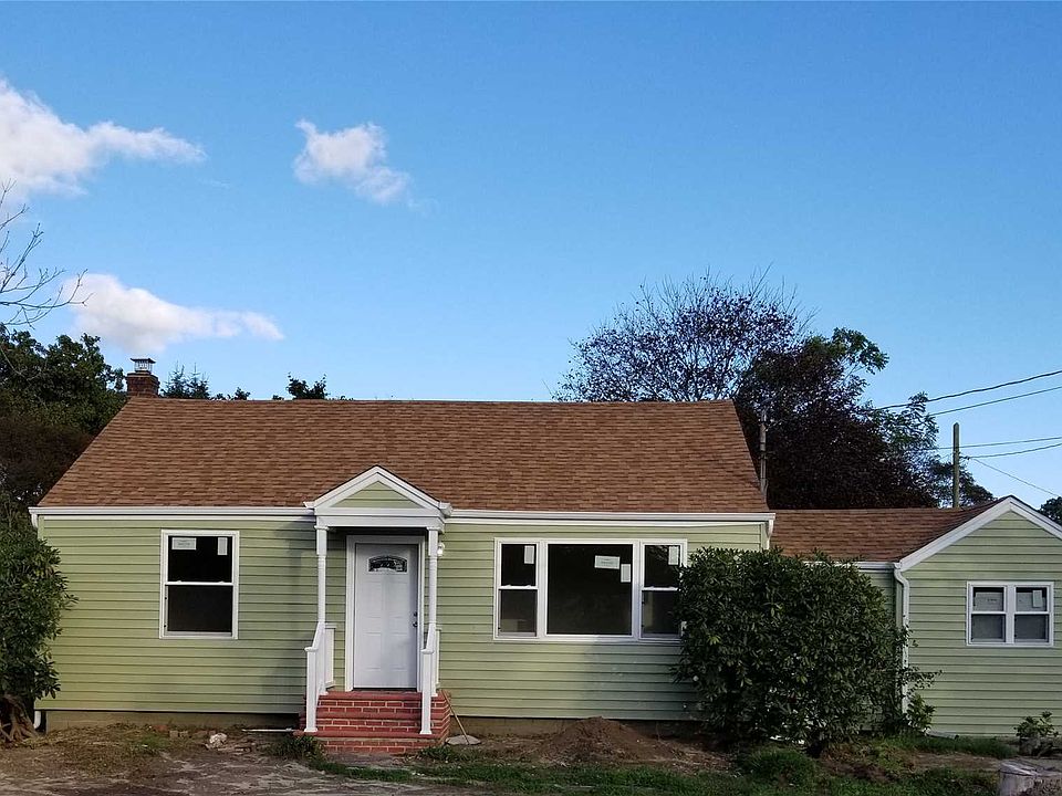 1st image of 39 Pine Neck Ave