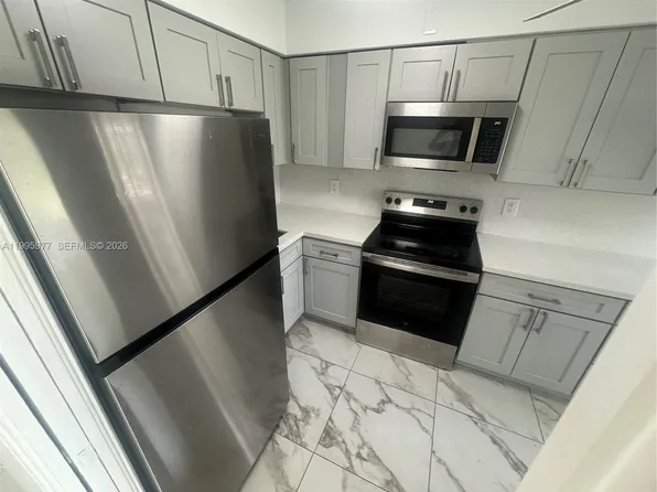 1150 Atlantic Shores Blvd APT 513, Hallandale, FL 33009