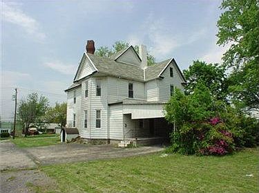 2nd image of 719 Morgantown Rd