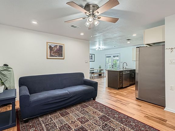 3rd image of 207 Rowland Dr