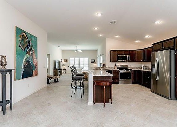 5th image of 2262 Berry Ln