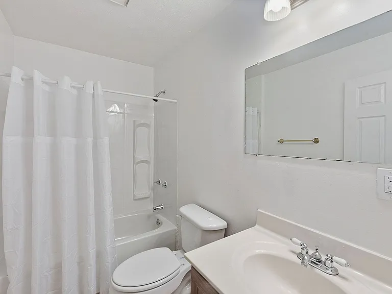 4321 Westwood Northern Blvd — Photo 24