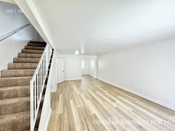 2nd image of 16033 Vanowen St #105A