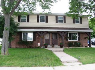 835 State St, Oconomowoc, WI 53066