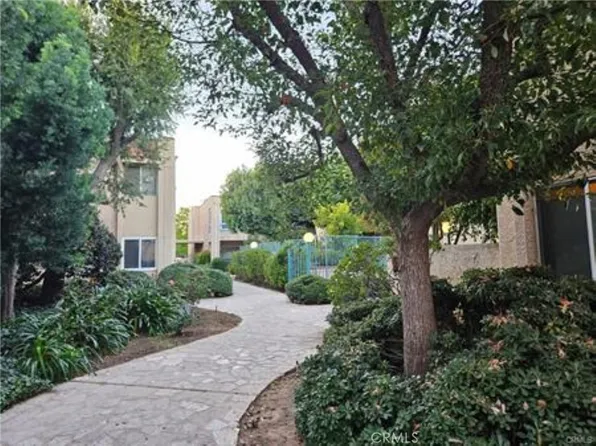 18307 Burbank Blvd Unit 41, Tarzana, CA 91356
