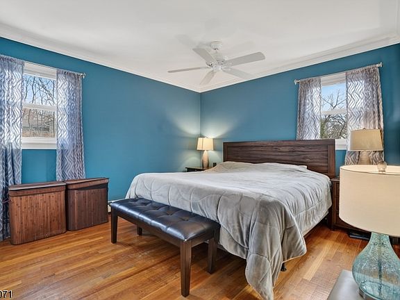 3rd image of 116 Star Lake Rd