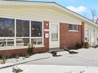 1309 Mendell Dr, Saint Louis, MO 63130