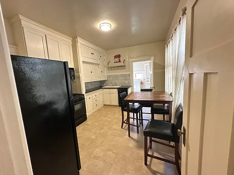 1201 Marin St #1205.5 — Photo 3