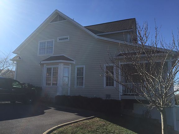 3rd image of 818 Guaranda Dr Unit 702