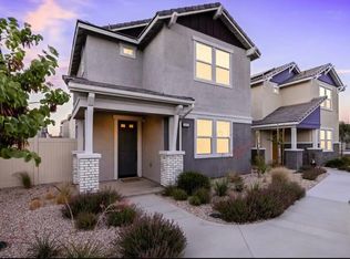 272 Crossroads Ln, Palmdale, CA 93551
