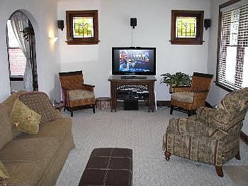 2nd image of 6047 Oleatha Ave