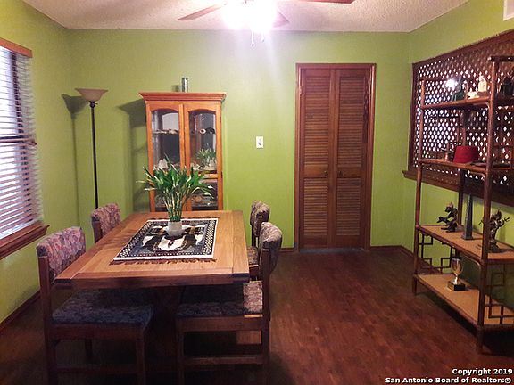 4th image of 1503 Periwinkle St