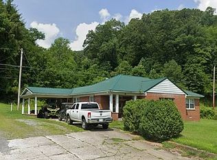 3139 Old Logan Rd, Logan, WV 25601