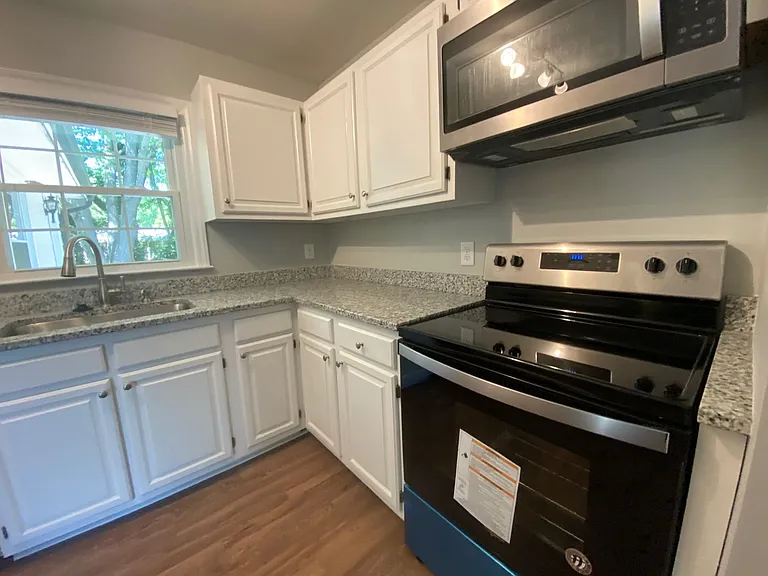 3420 Canterbury St — Photo 5