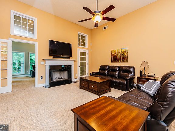 5th image of 104 Dogwood Point