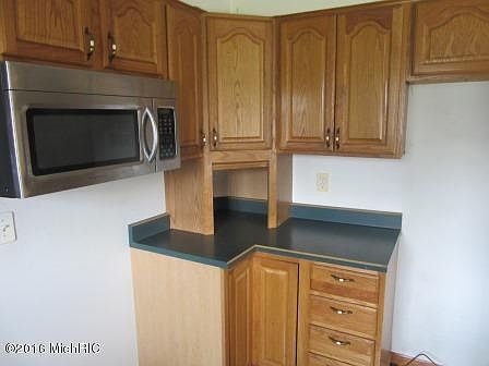 3rd image of 1442 Maiden Ln