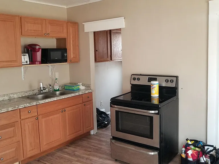 27 Fairview Ave #29 — Photo 2