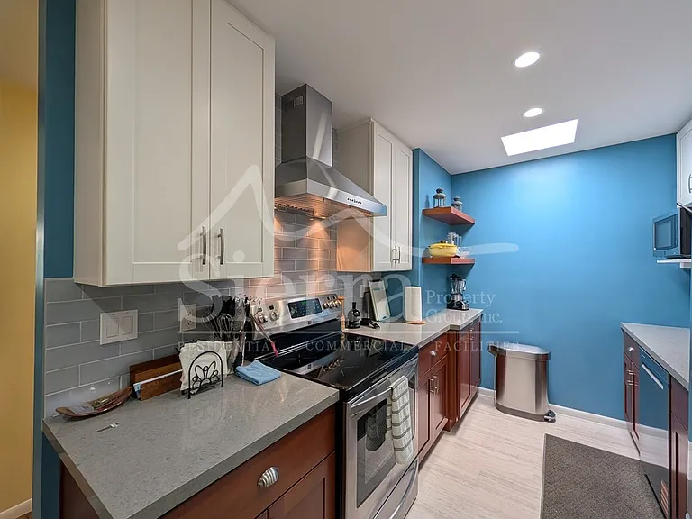 37 Dearborn Pl #80 — Photo 4