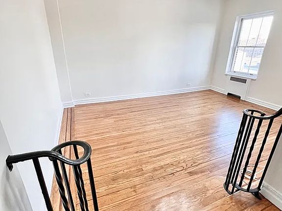 2nd image of 135 W 225th St APT 6L