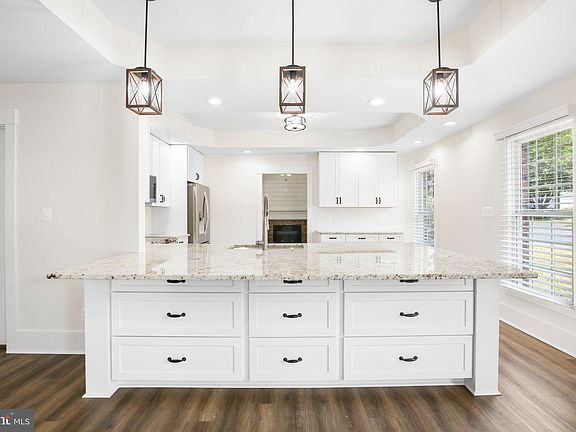 5th image of 9410 Dalmahoy Ln