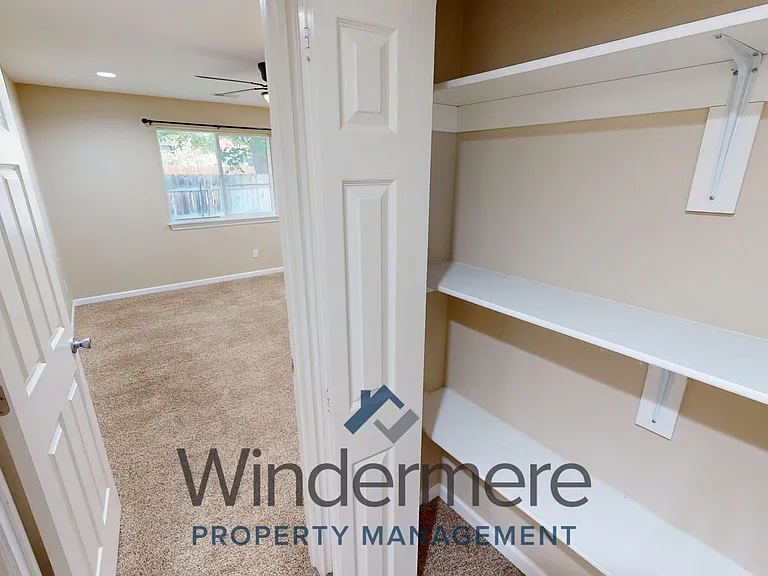 1988 Celestia Dr — Photo 13
