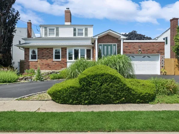 3380 Park Avenue, Oceanside, NY 11572