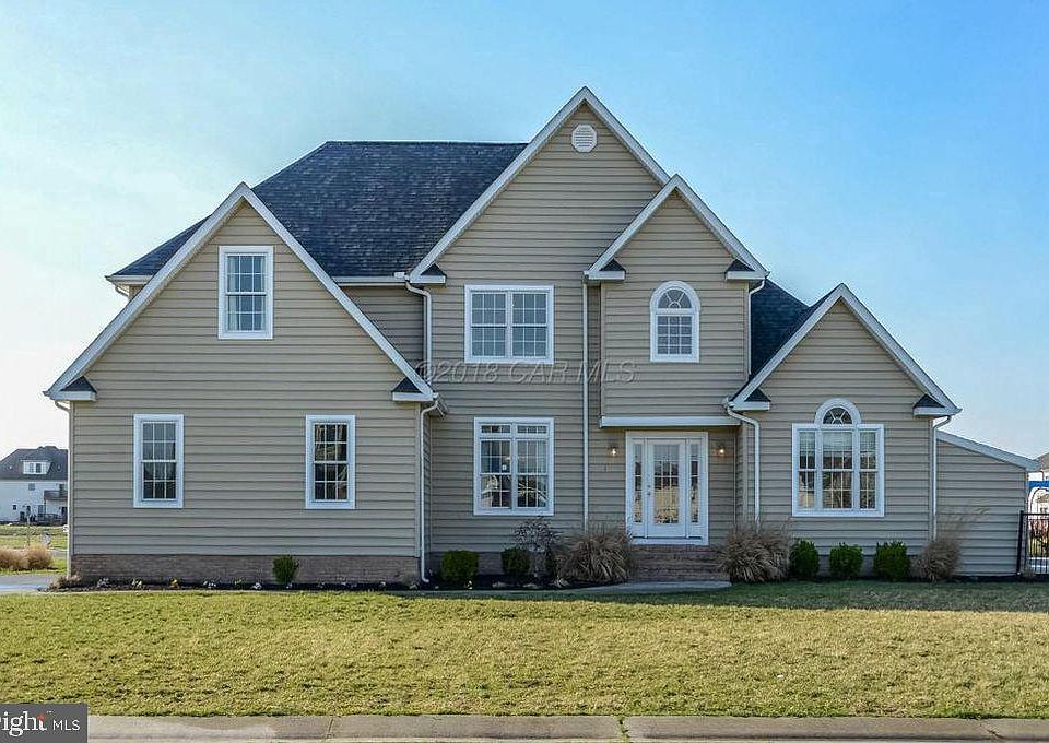 1st image of 179 Nina Ln