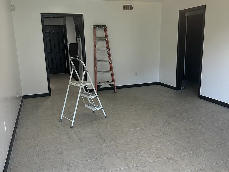 1644 Clear Lake Ave #B — Photo 7