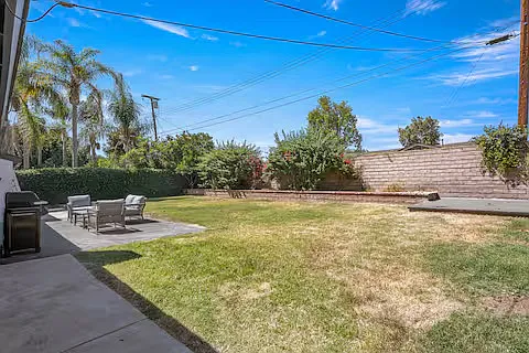 22309 Leadwell St — Photo 45