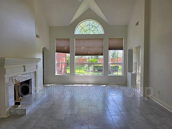 4th image of 214 Huggins Ferry Dr