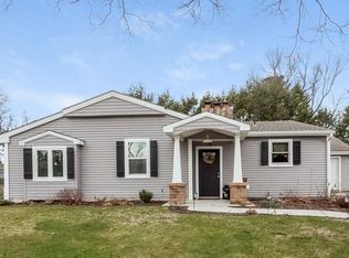 72 Squire Ln, Springfield, MA 01118