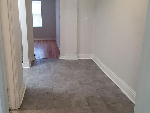 2nd image of 5200 Oleatha Ave Unit 1W