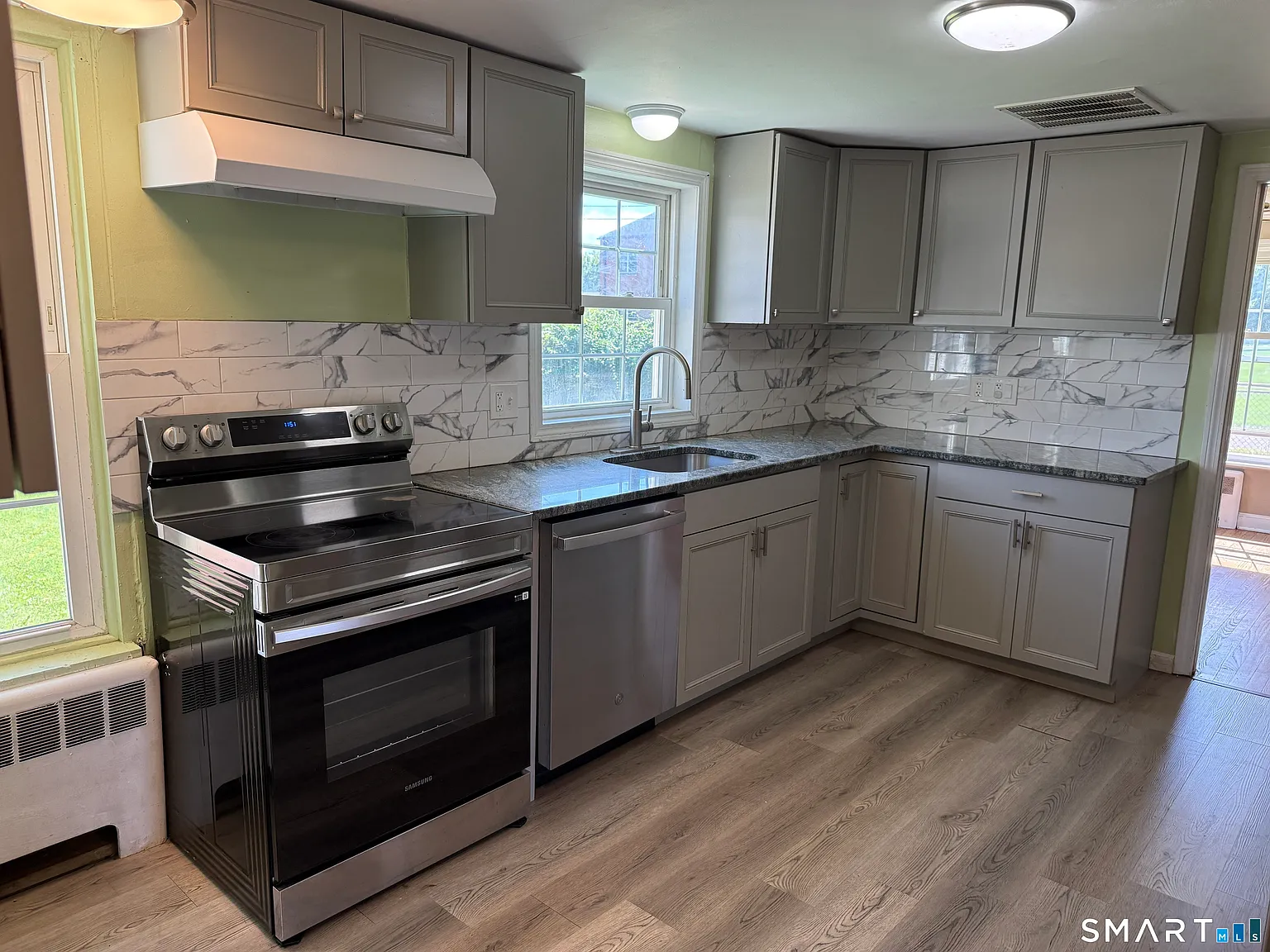 4 bed, 2.5 bath, 1628 sqft, $3,000 — Photo 3