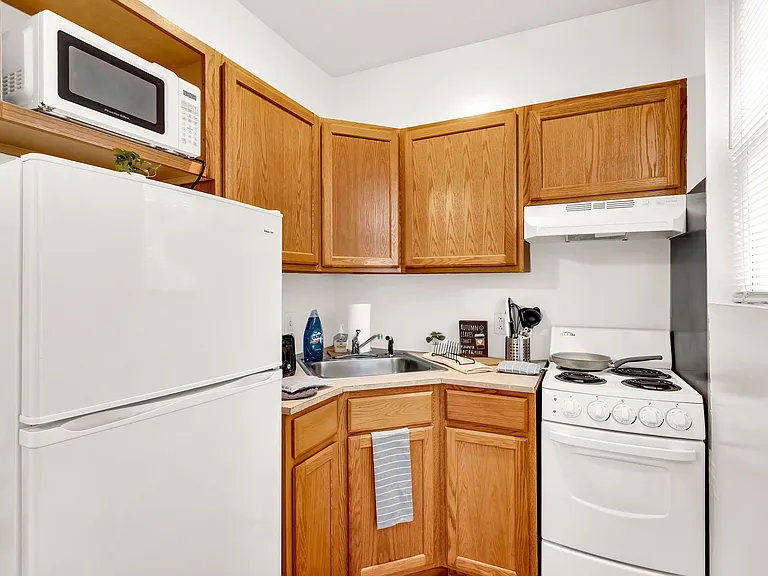 1131 Spruce St #2b & 1b — Photo 6